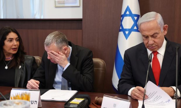 نتانیاهو و تصمیمی که حواس سازمان امنیتی داخلی اسرائیل را از حماس پرت کرد